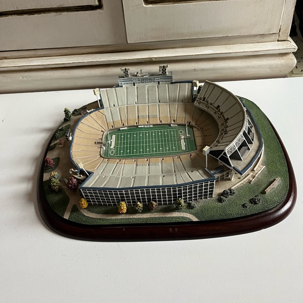 VTG 1990’s Danbury Mint Penn State Beaver Stadium Replica Nittany Lions Football